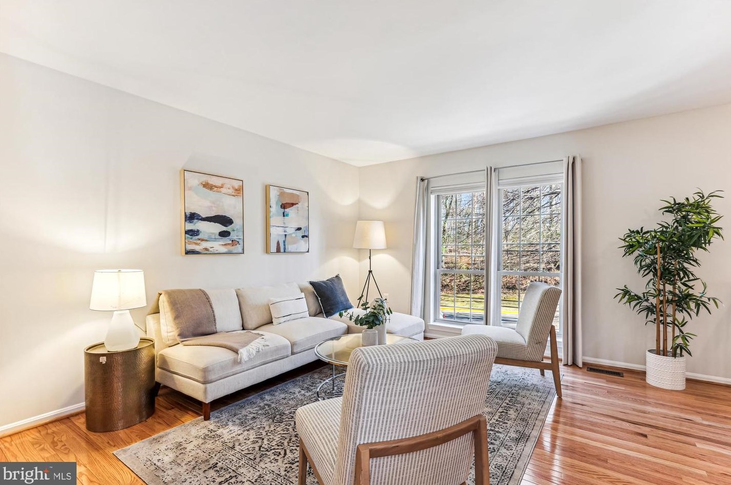 5701 Burke Towne Ct, Springfield, VA 22015-3137
