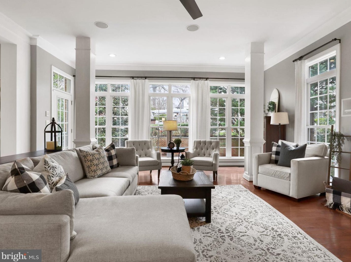 8895 Olive Mae Cir, Fairfax VA  22031-1479 exterior