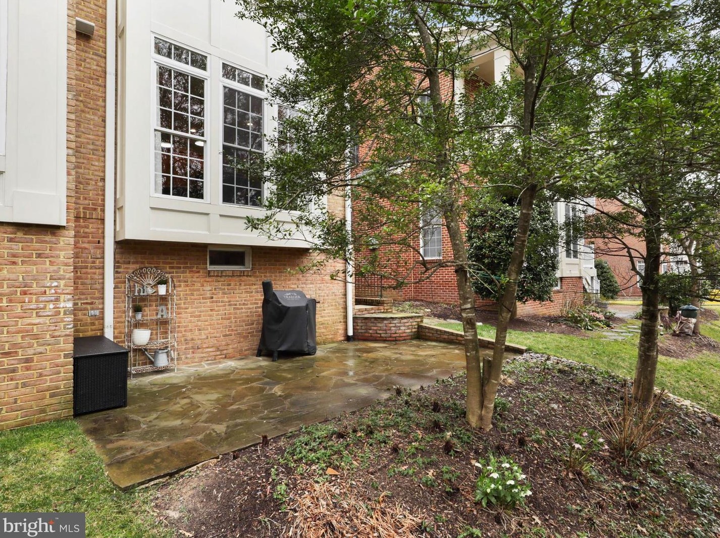 8895 Olive Mae Cir, Fairfax VA  22031-1479 exterior