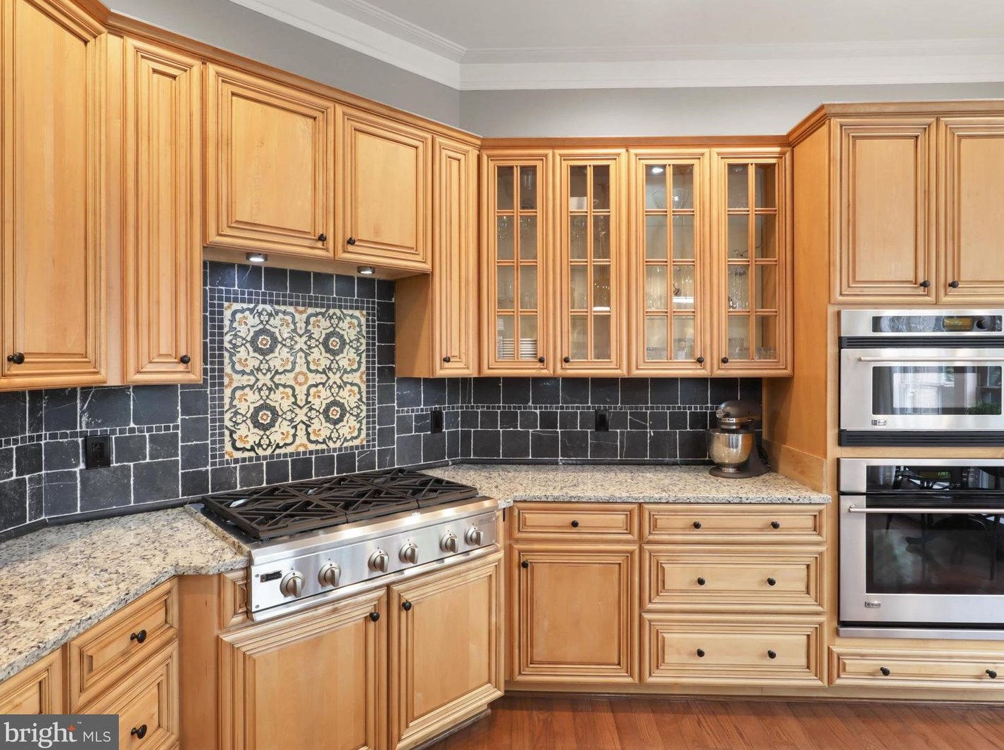 8895 Olive Mae Cir, Fairfax VA  22031-1479 exterior