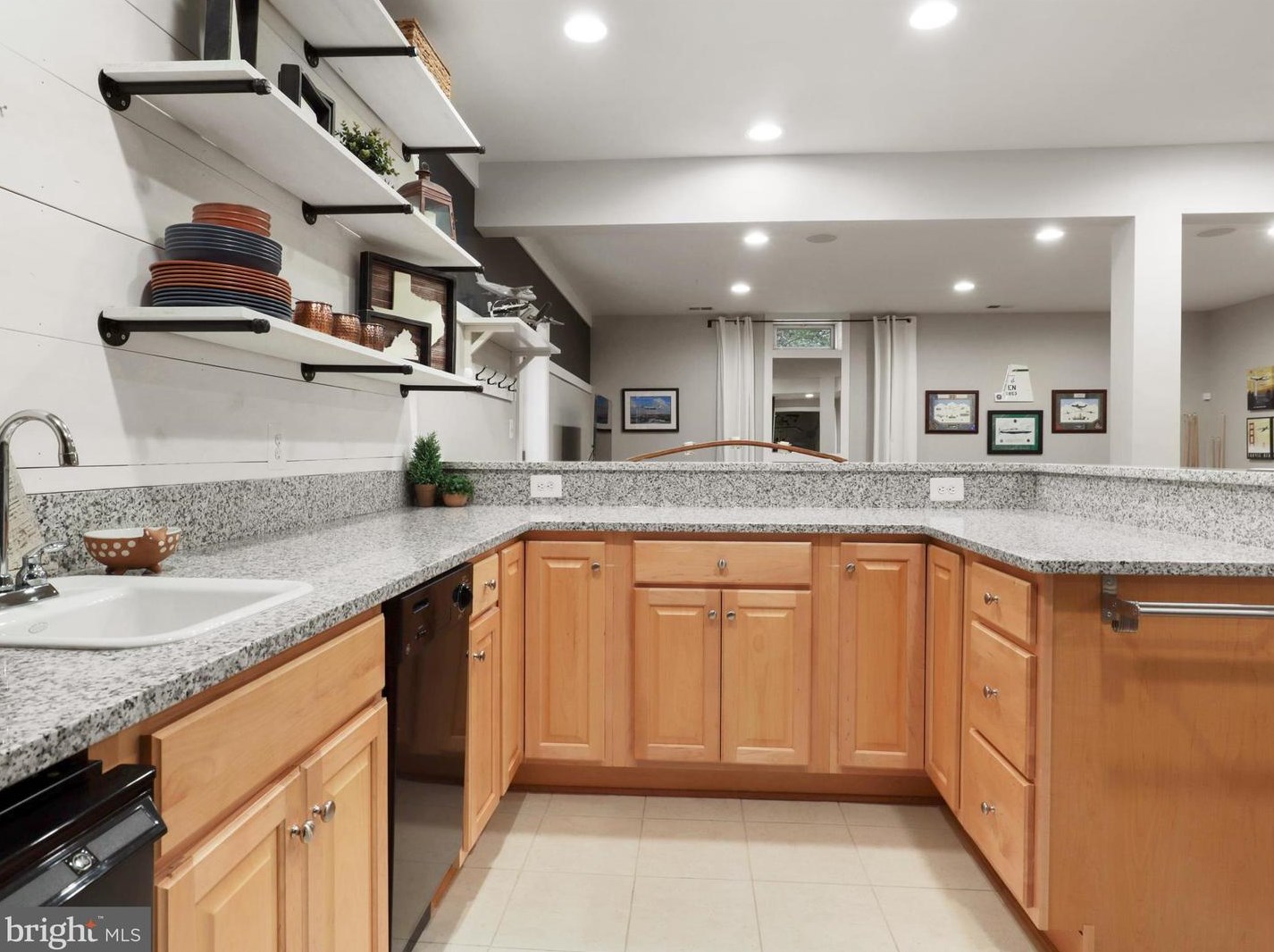 8895 Olive Mae Cir, Fairfax VA  22031-1479 exterior