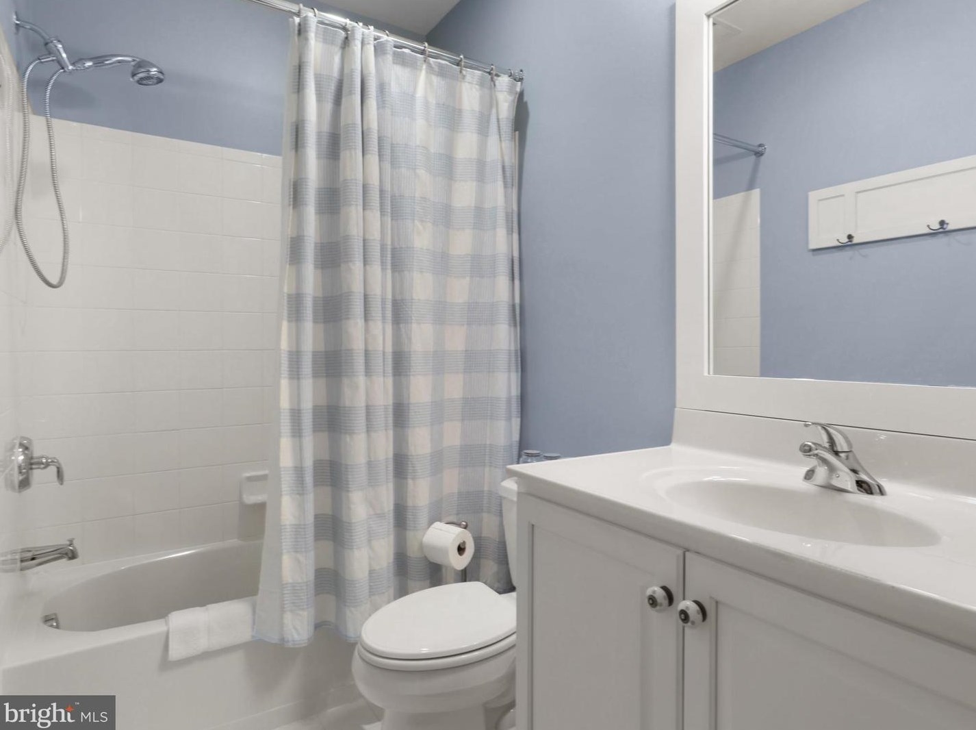 8895 Olive Mae Cir, Fairfax VA  22031-1479 exterior