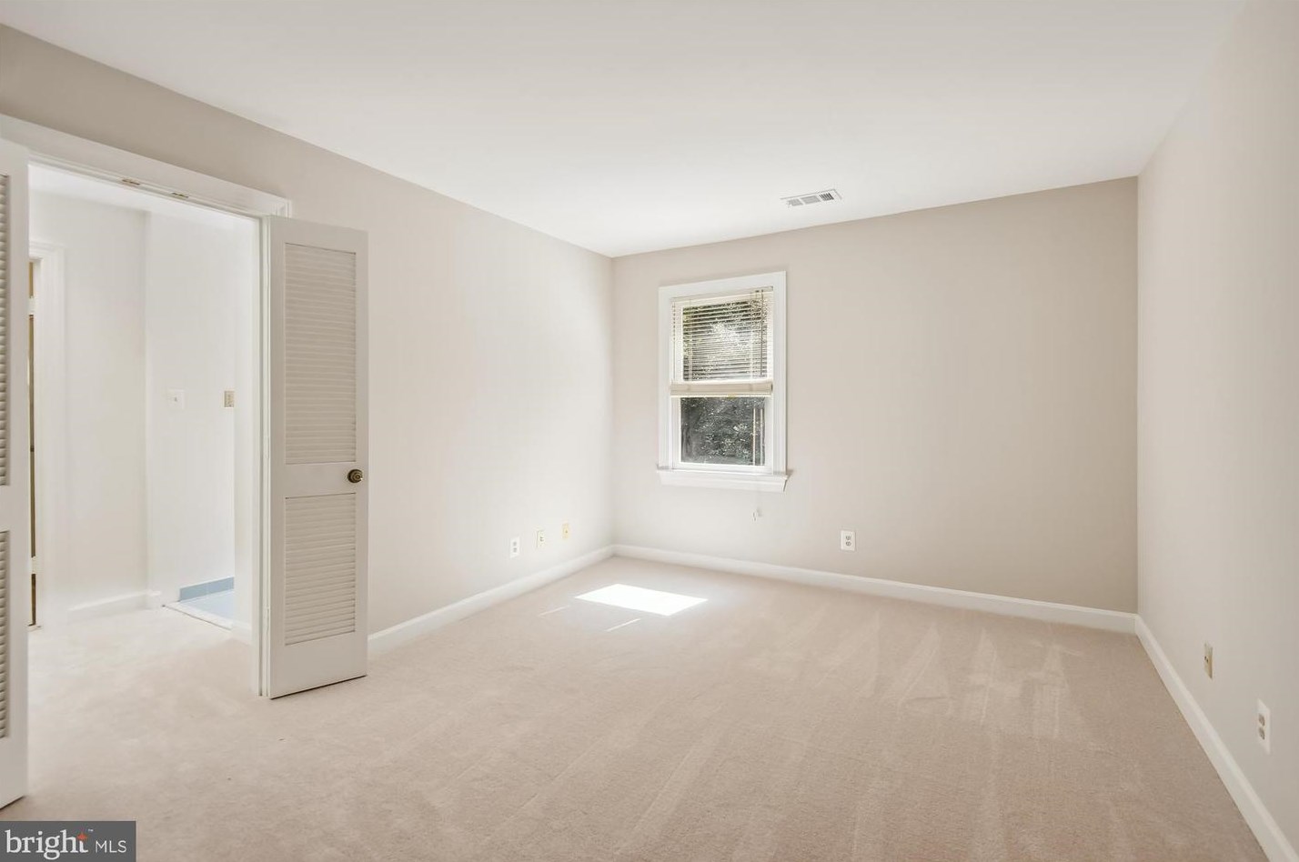 10125 Wendover Dr, Vienna VA  22181-2958 exterior