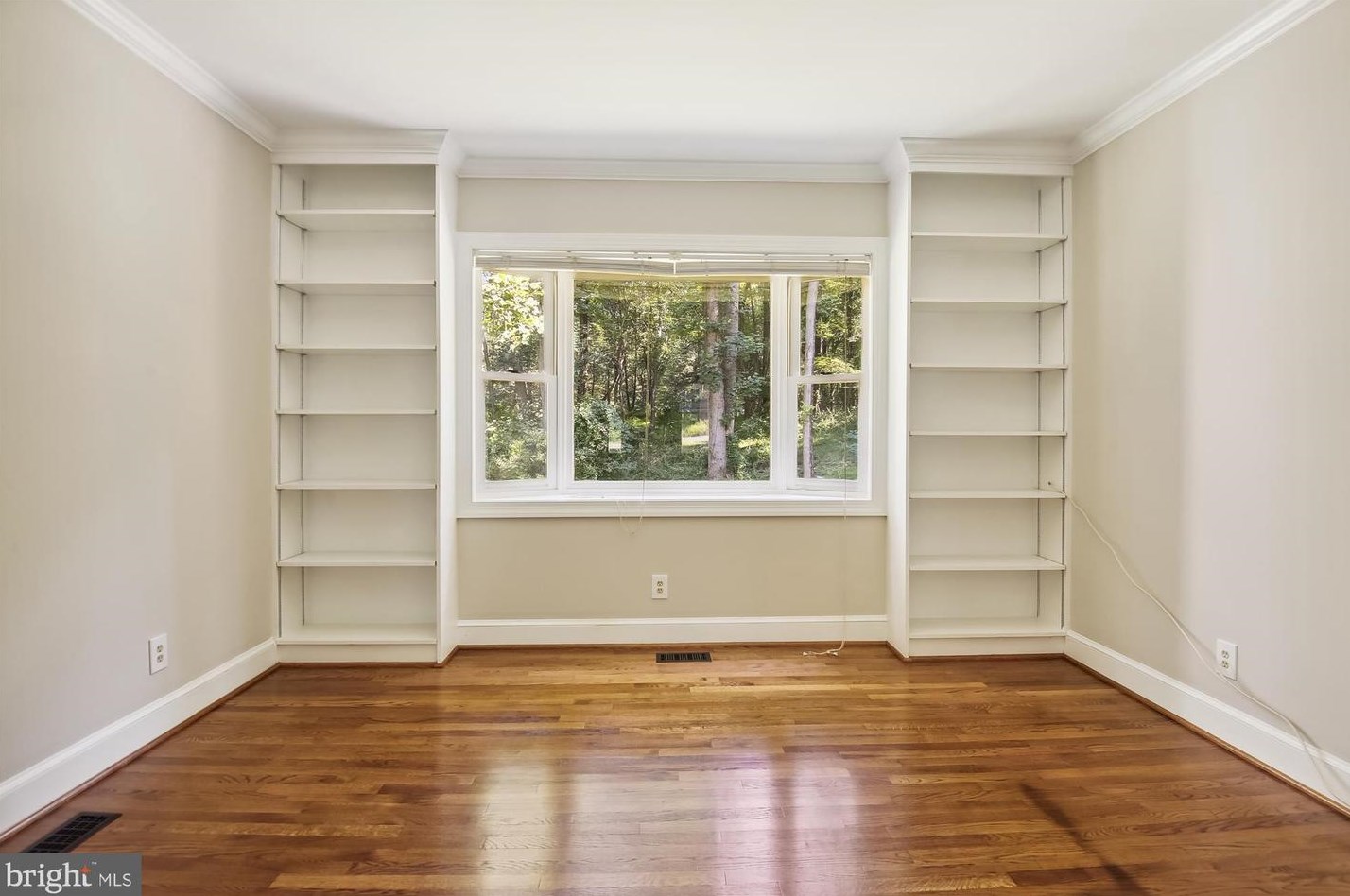 10125 Wendover Dr, Vienna VA  22181-2958 exterior