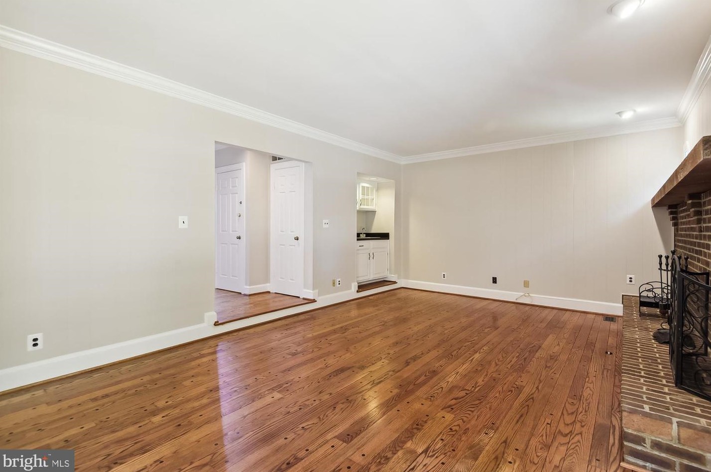 10125 Wendover Dr, Vienna VA  22181-2958 exterior