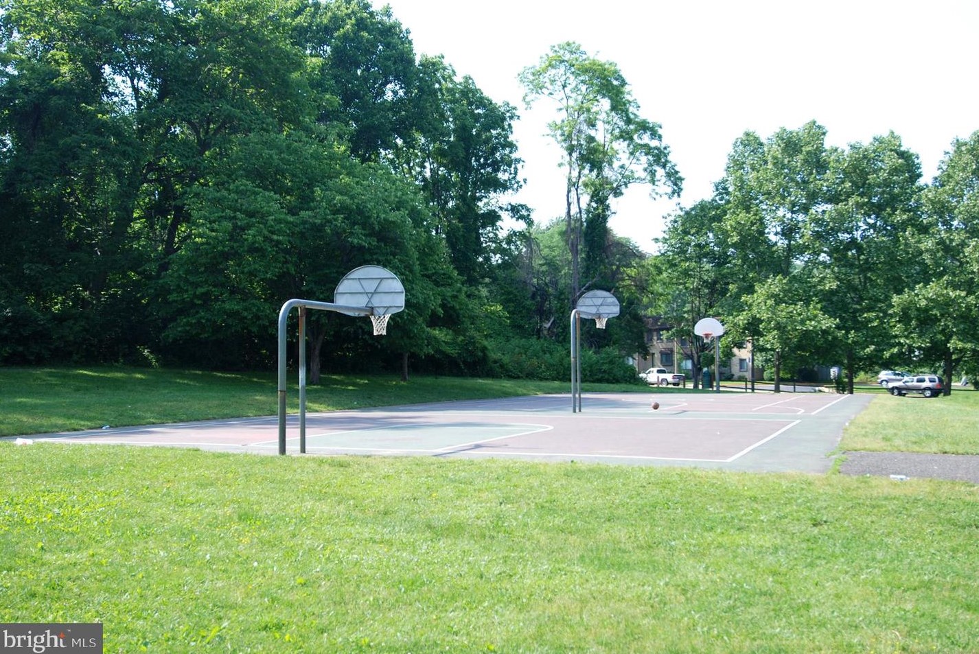 10125 Wendover Dr, Vienna VA  22181-2958 exterior