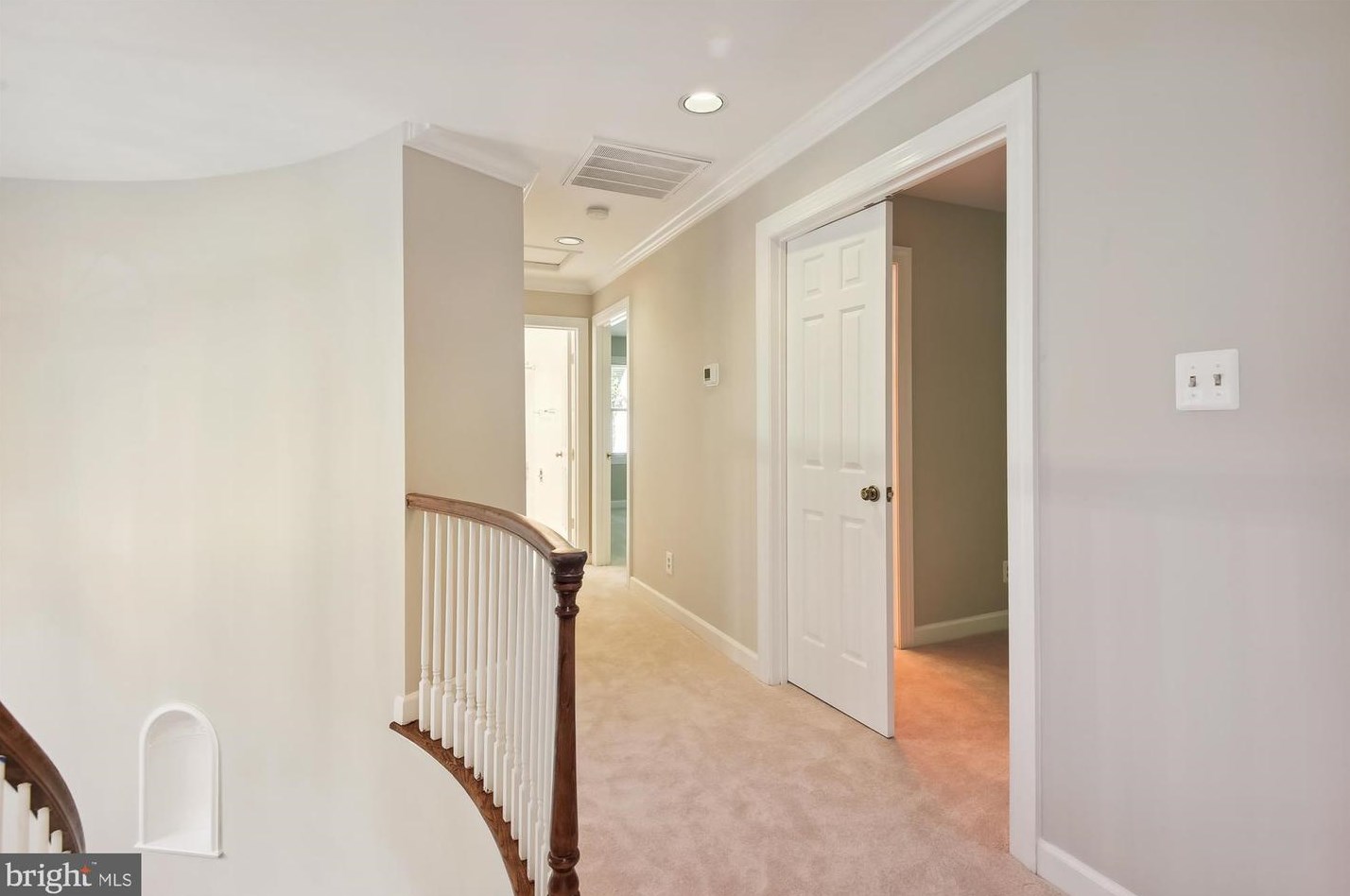 10125 Wendover Dr, Vienna VA  22181-2958 exterior