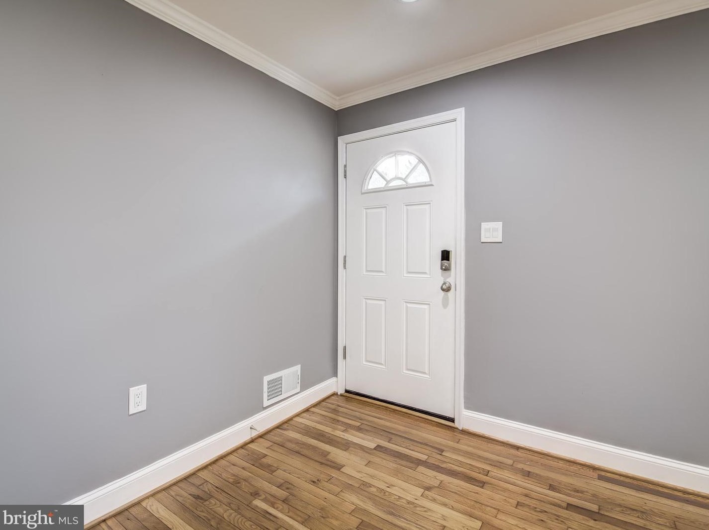 8007 Martha Washington St, Alexandria VA  22309-1350 exterior