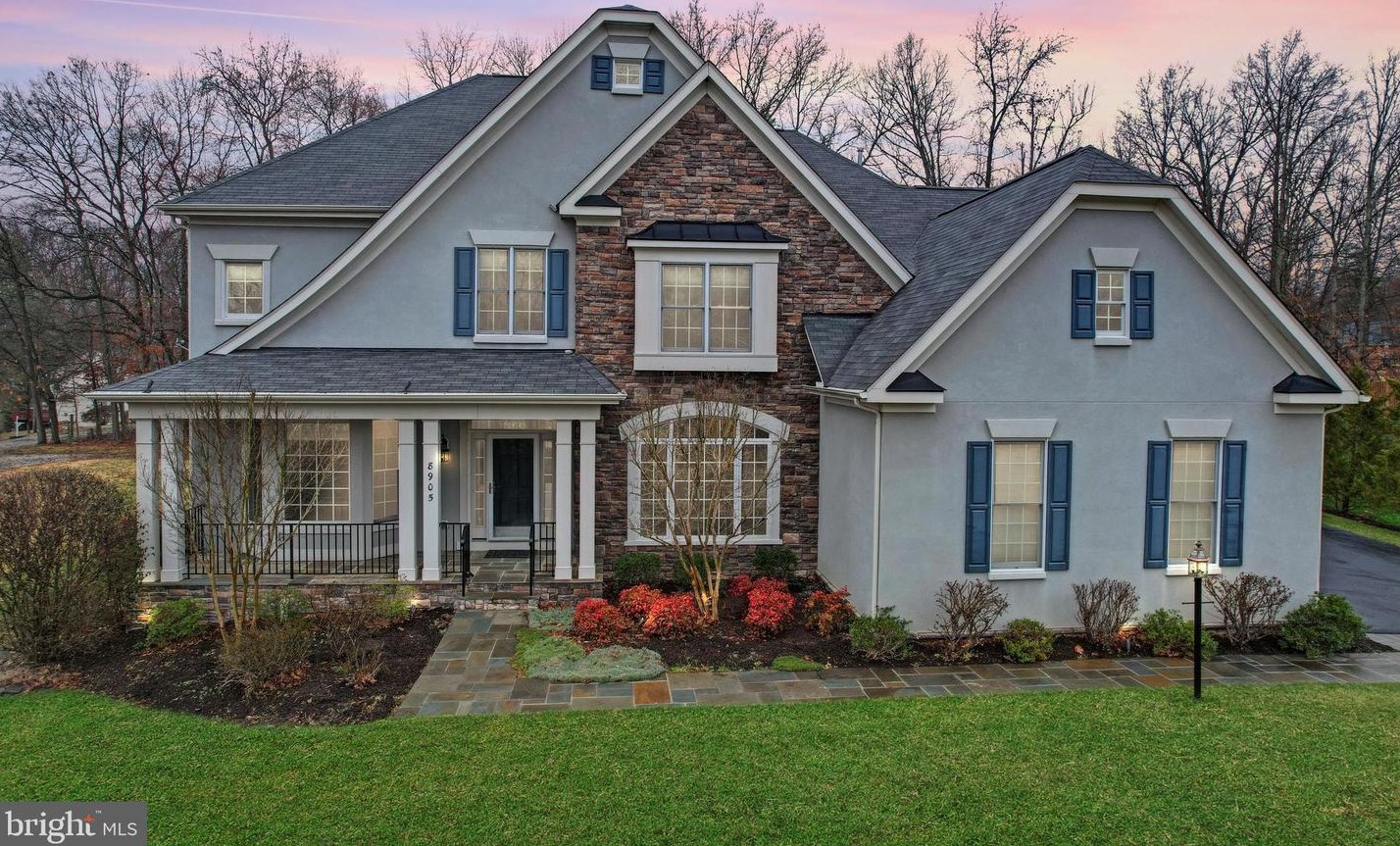 8905 Laurel Overlook Dr, Lorton, VA 22079-3136