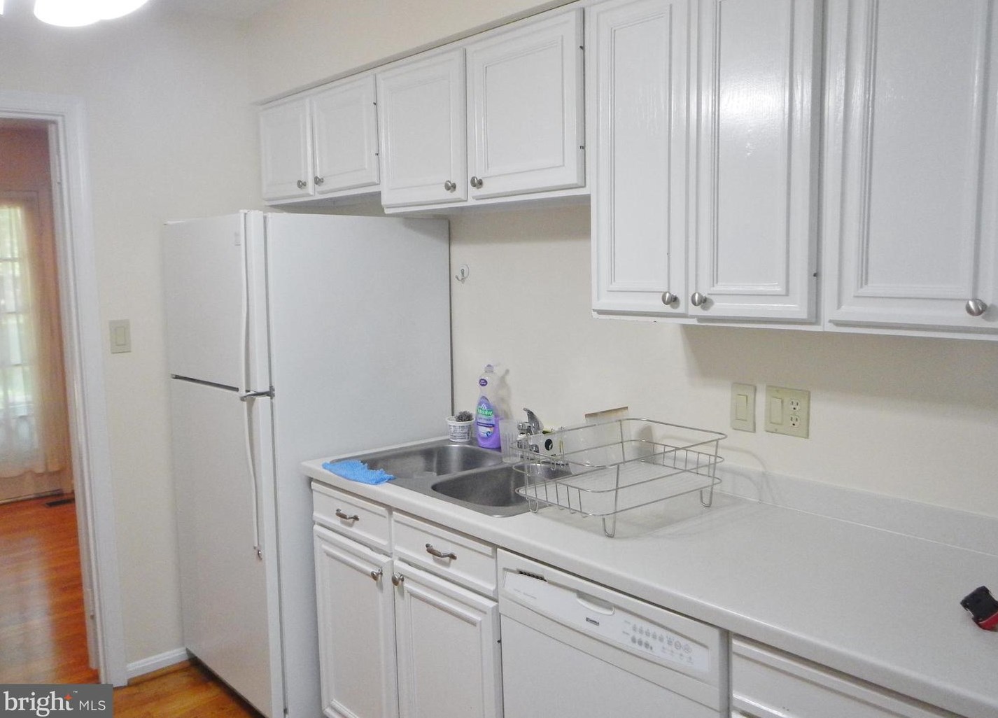 352 Ayr Hill Ave, Vienna VA  22180-4725 exterior