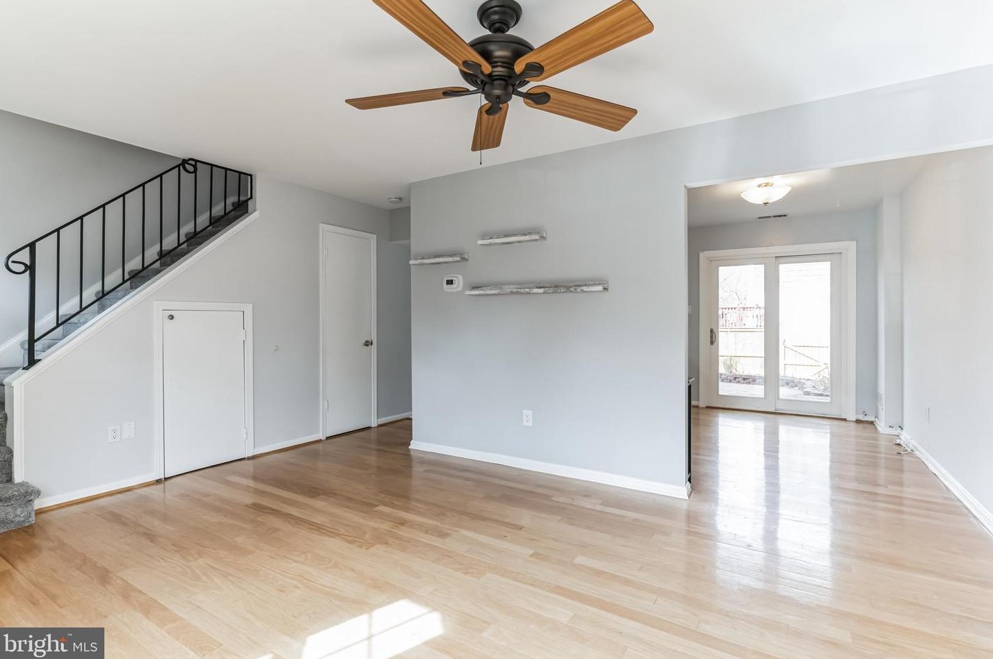 6112 Hillside Rd, Springfield, VA 22152
