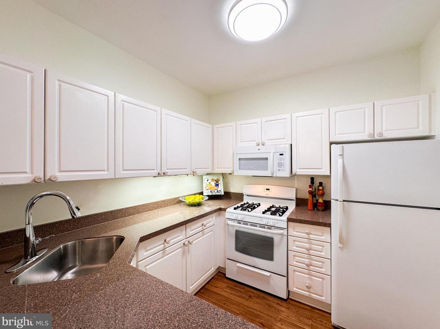 2105 Highcourt Ln #102, Herndon, VA 20170