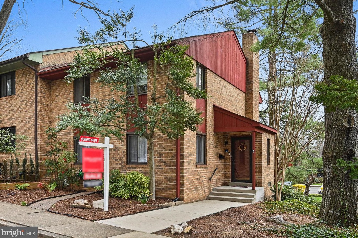 11030 Saffold Way, Herndon, VA 20190