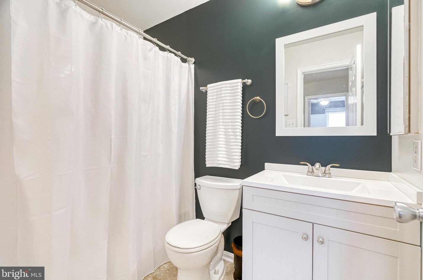 14577 Creek Branch Ct, Centreville VA  20120-1384 exterior