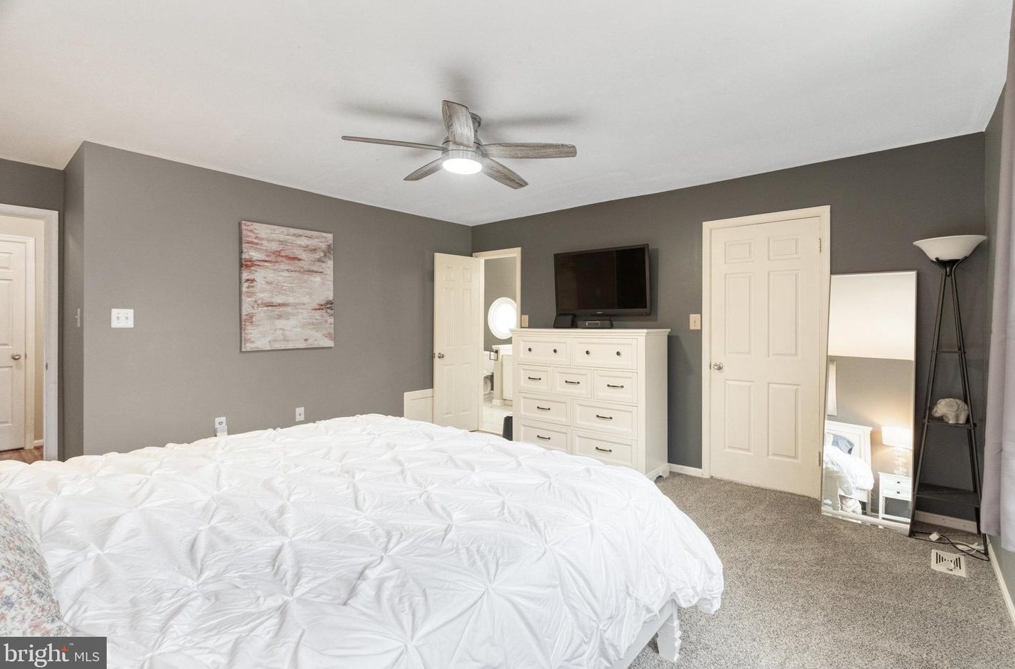 14577 Creek Branch Ct, Centreville VA  20120-1384 exterior