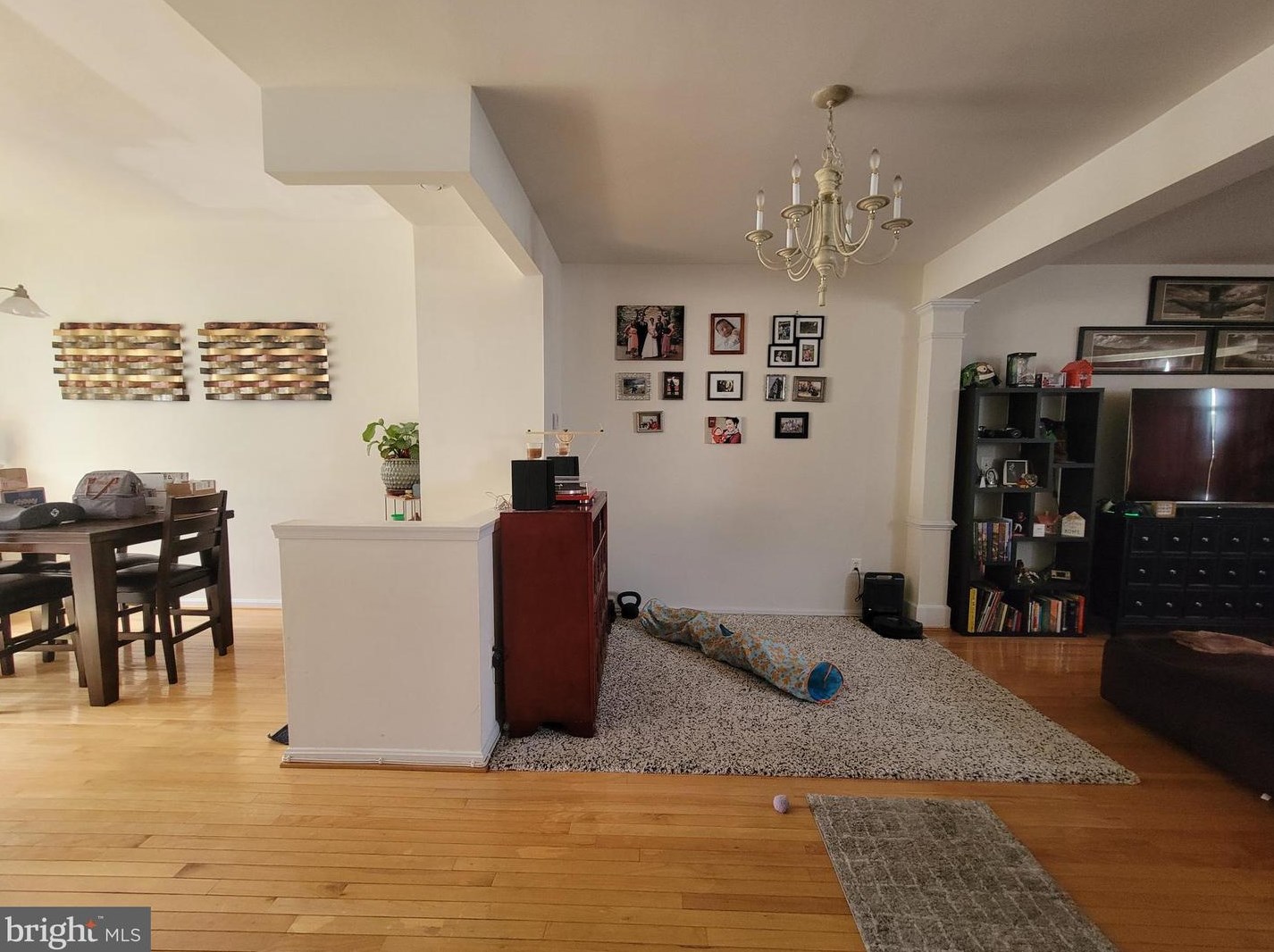 6707 Applemint Ln, Alexandria VA  22310-2651 exterior