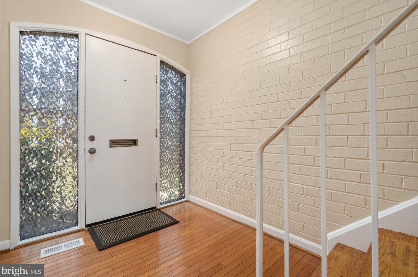 7904 Schuyler Ct, Annandale, VA 22003