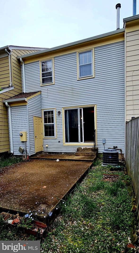 8014 Dayspring Ct, Springfield, VA 22153-2940