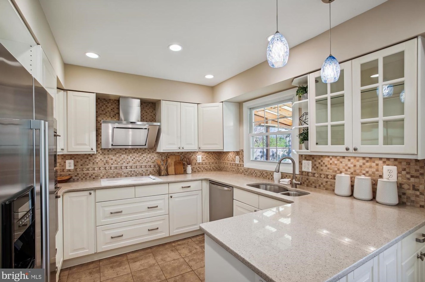 4401 Middle Ridge Dr, Fairfax, VA 22033-3651
