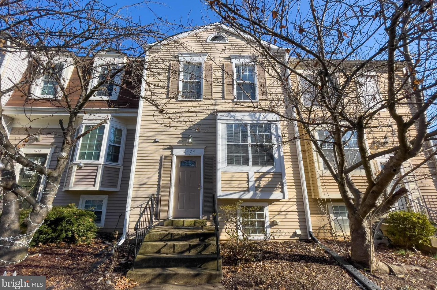 2474 Ridgehampton Ct, Herndon, VA 20191