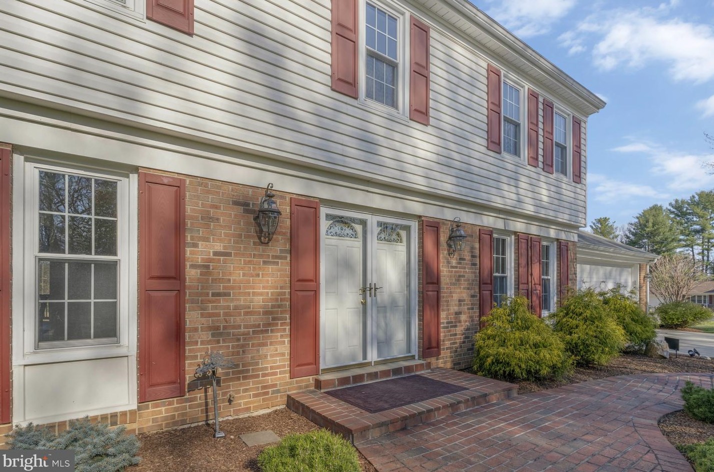 5204 Dunleigh Dr, Springfield, VA 22015-1644