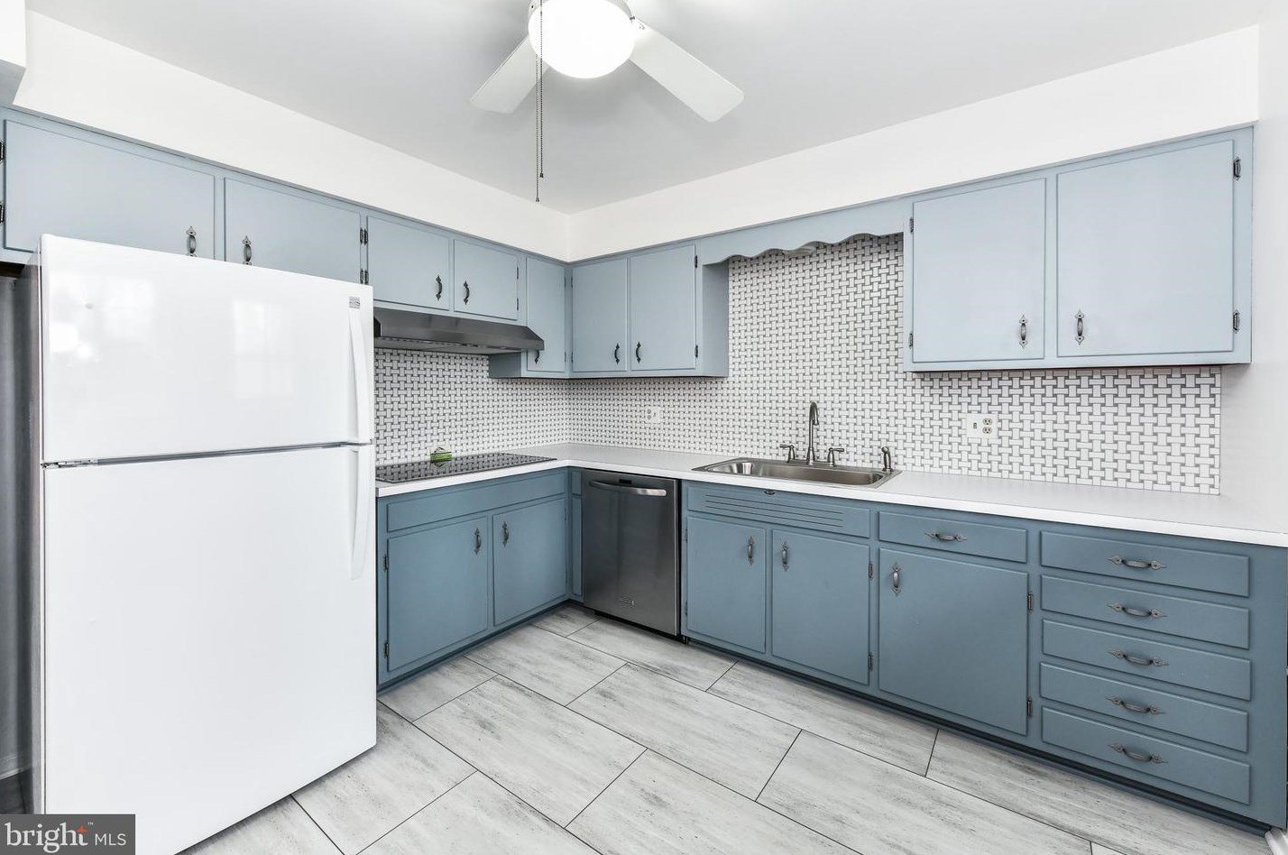 5508 Inverchapel Rd, Springfield, VA 22151