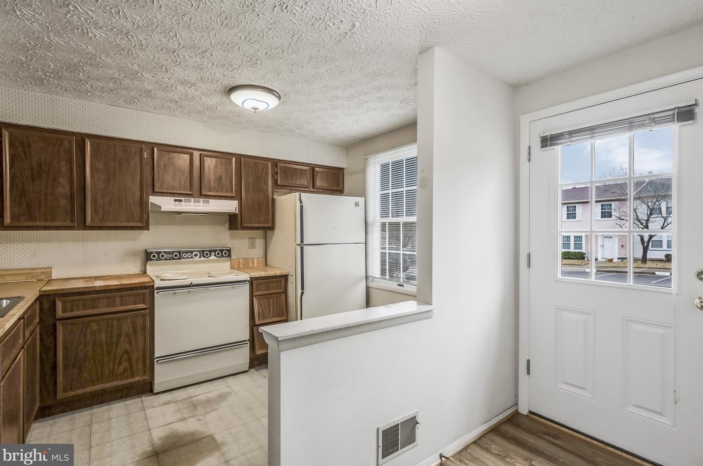 8316 Rocky Forge Ct, Springfield, VA 22153-3800