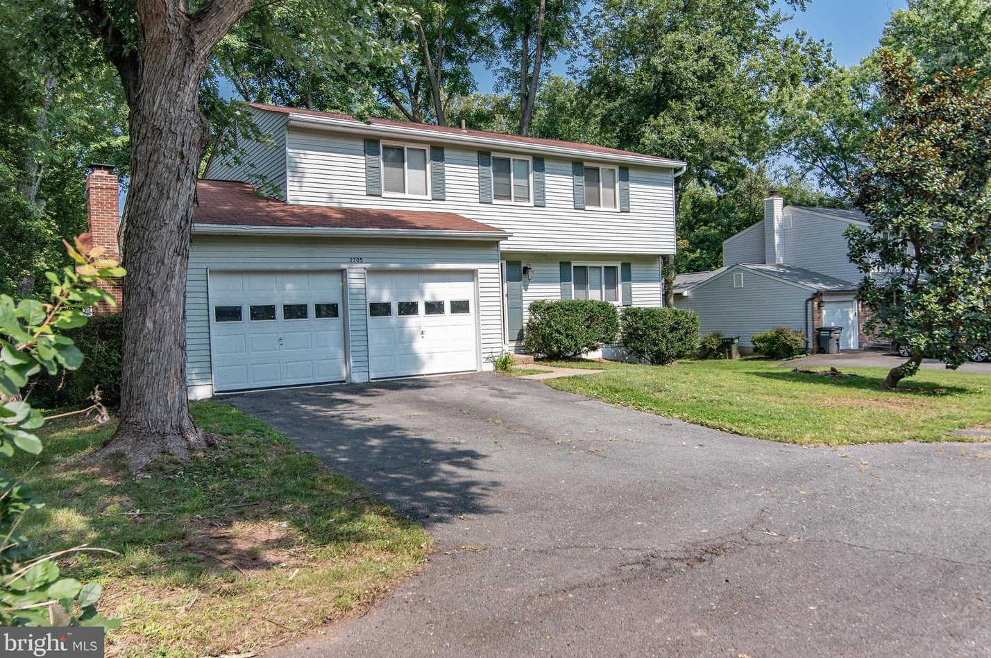 2705 Wrexham Ct, Herndon, VA 20171