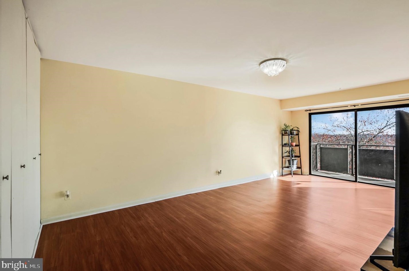 6001 Arlington Blvd #621, Falls Church, VA 22044