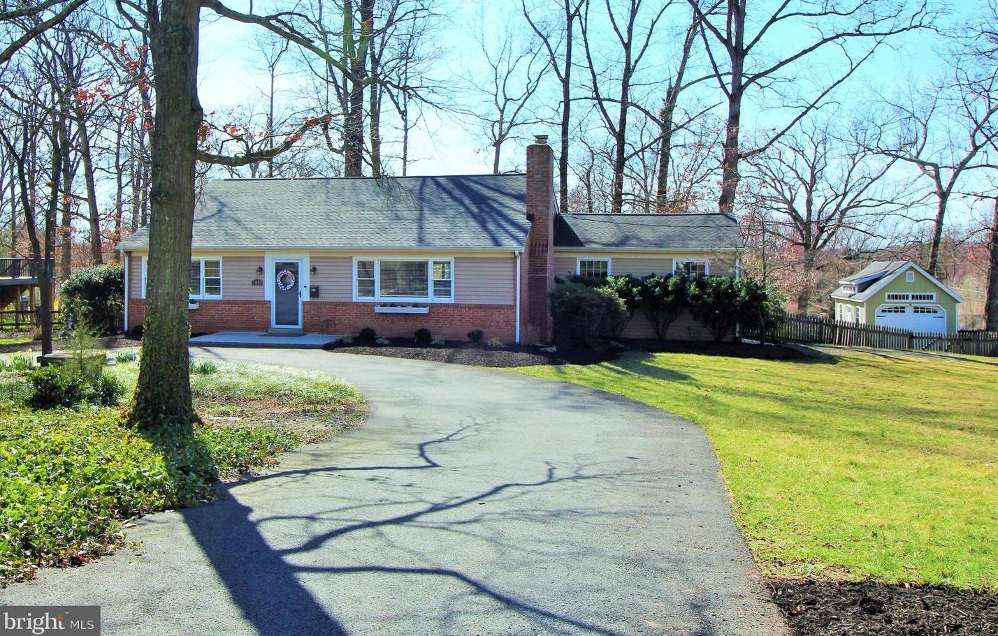 1009 Van Buren St, Herndon, VA 20170