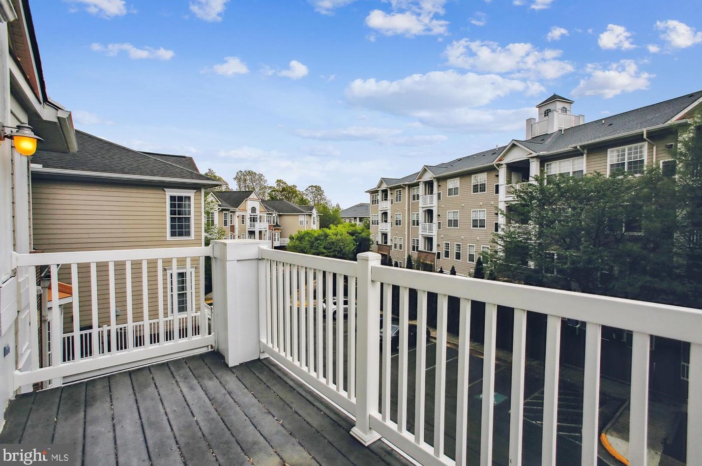 7880 Rolling Woods Ct, Springfield VA  22152-3616 exterior