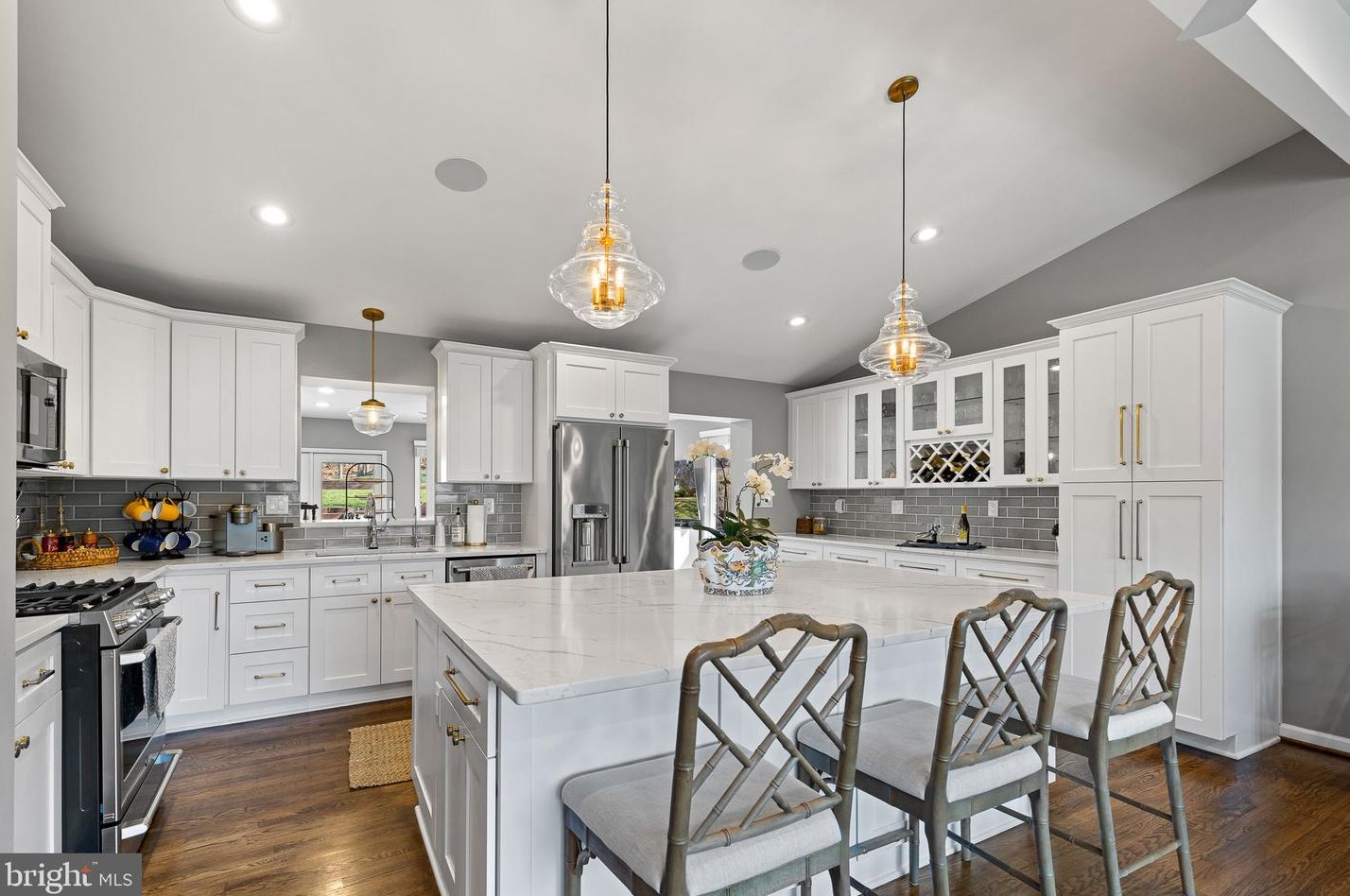 6302 Beachway Dr, Falls Church, VA 22044