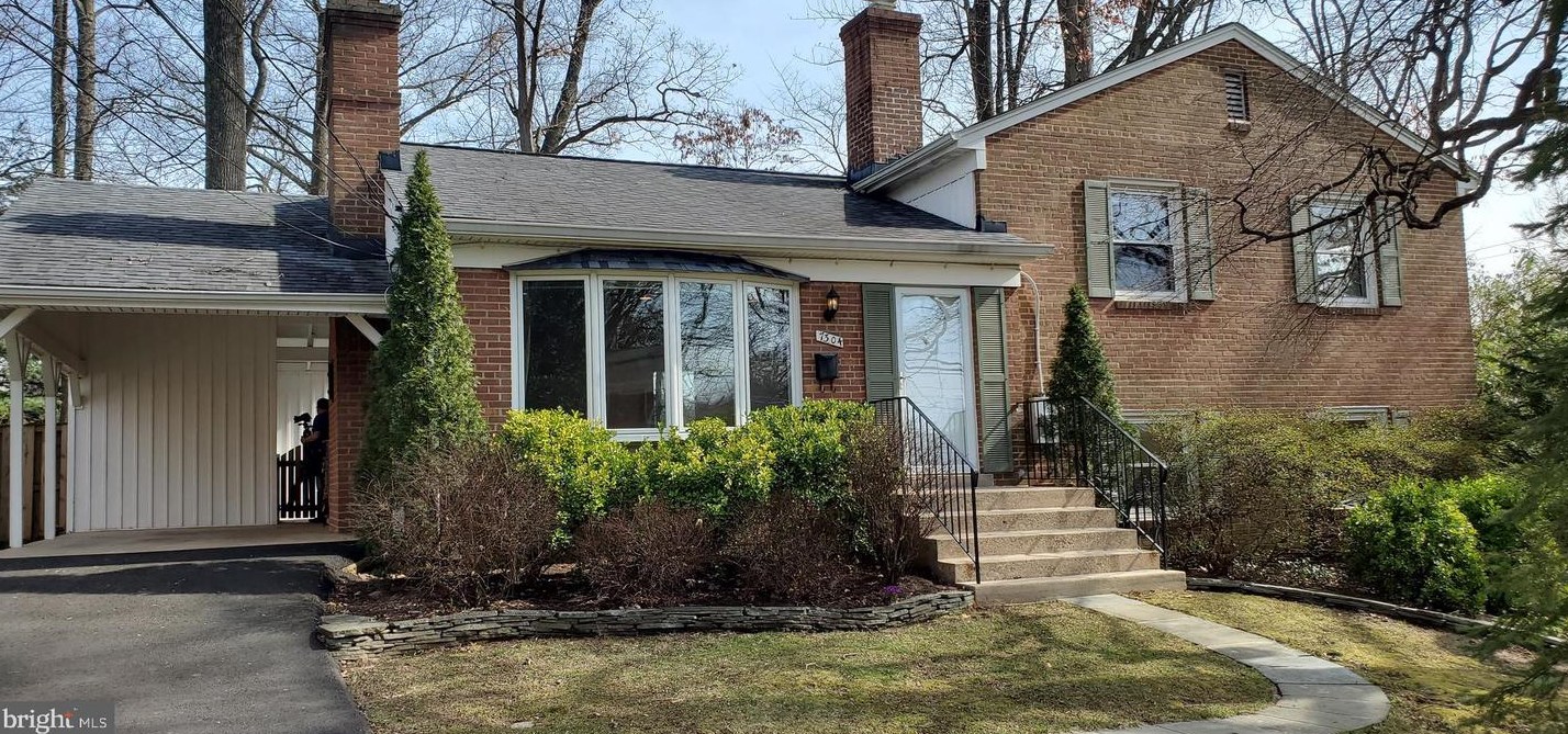 7304 Pinecastle Rd, Falls Church, VA 22043-3040