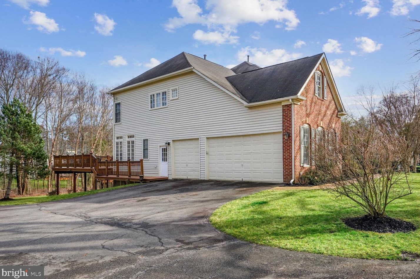 12812 Westbrook Dr, Fairfax VA  22030-8229 exterior