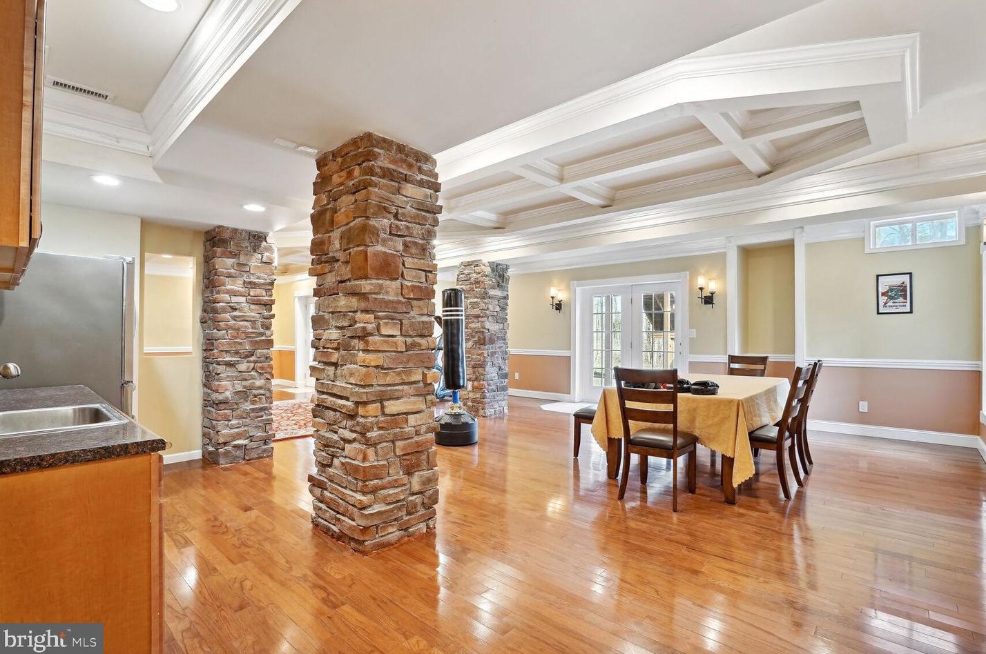 12812 Westbrook Dr, Fairfax VA  22030-8229 exterior