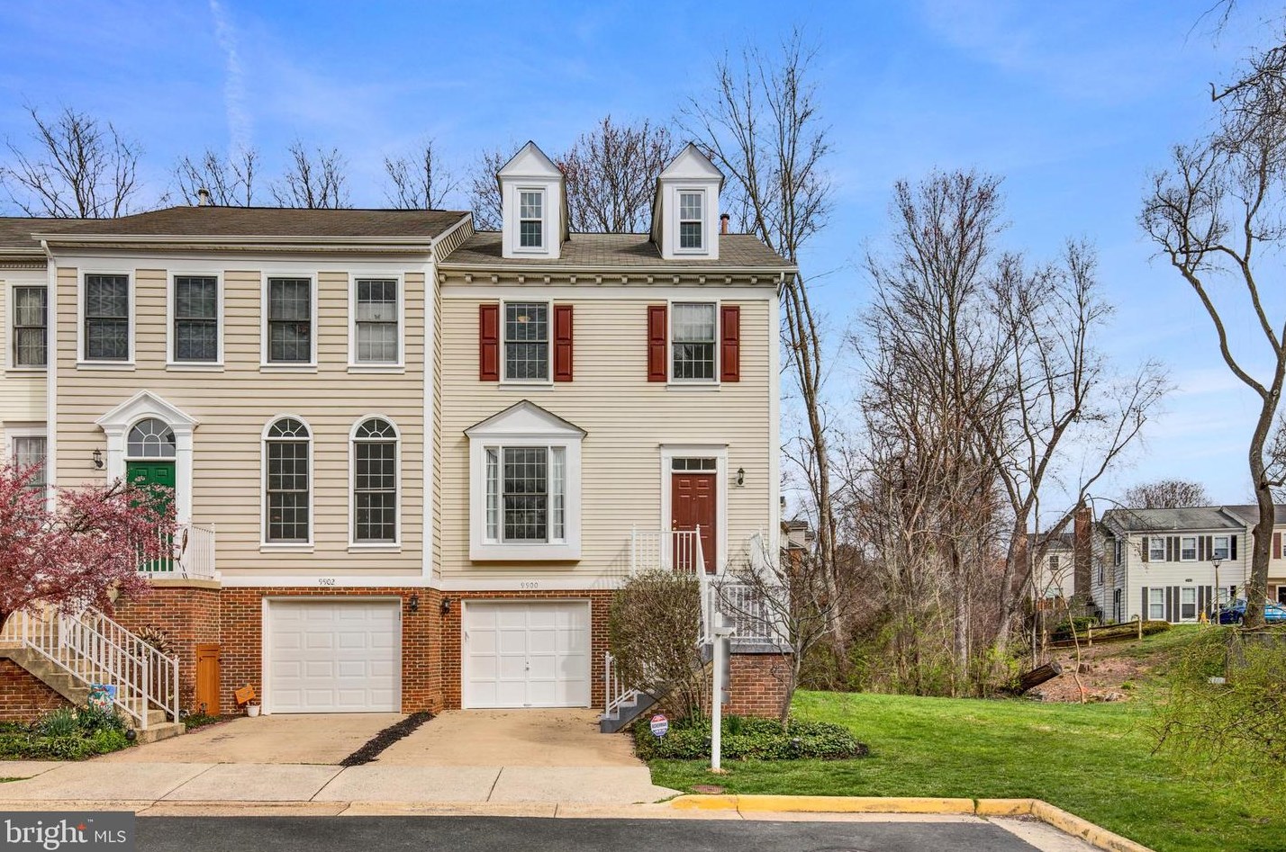 9900 Michael Schar Ct, Vienna, VA 22181-5912
