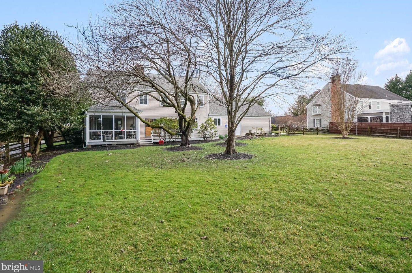 9722 Spring Ridge Ln, Vienna, VA 22182-1449