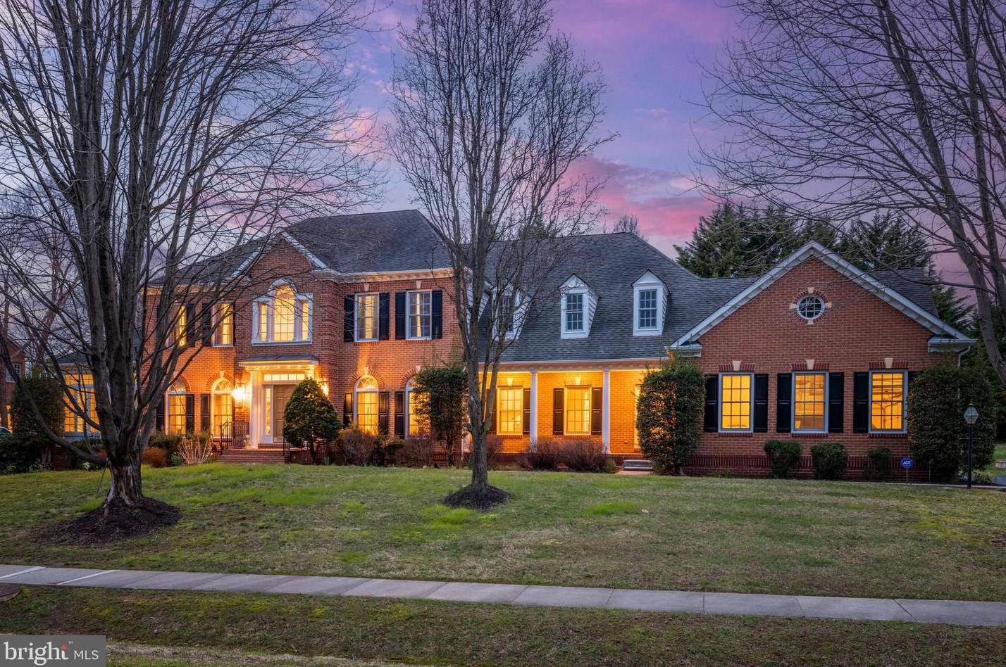 1100 Great Passage Blvd, Great Falls, VA 22066-1633
