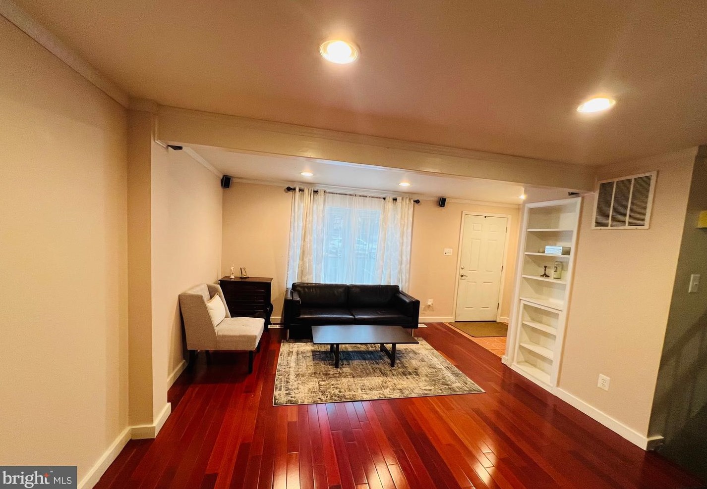 8174 Dark Den Cir, Springfield, VA 22153-3714