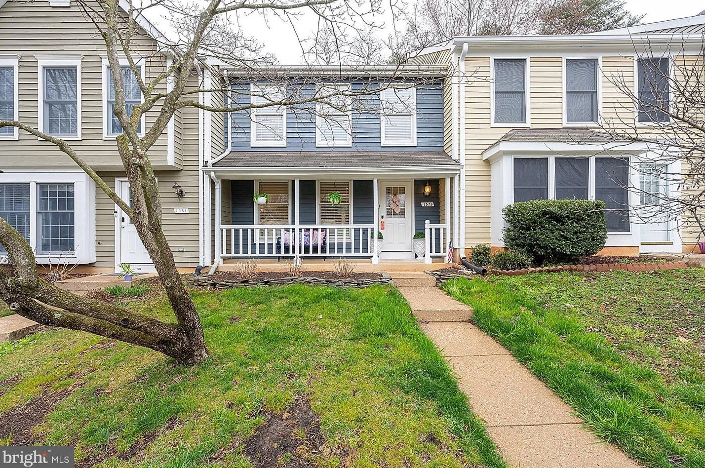1579 Poplar Grove Dr, Herndon, VA 20194