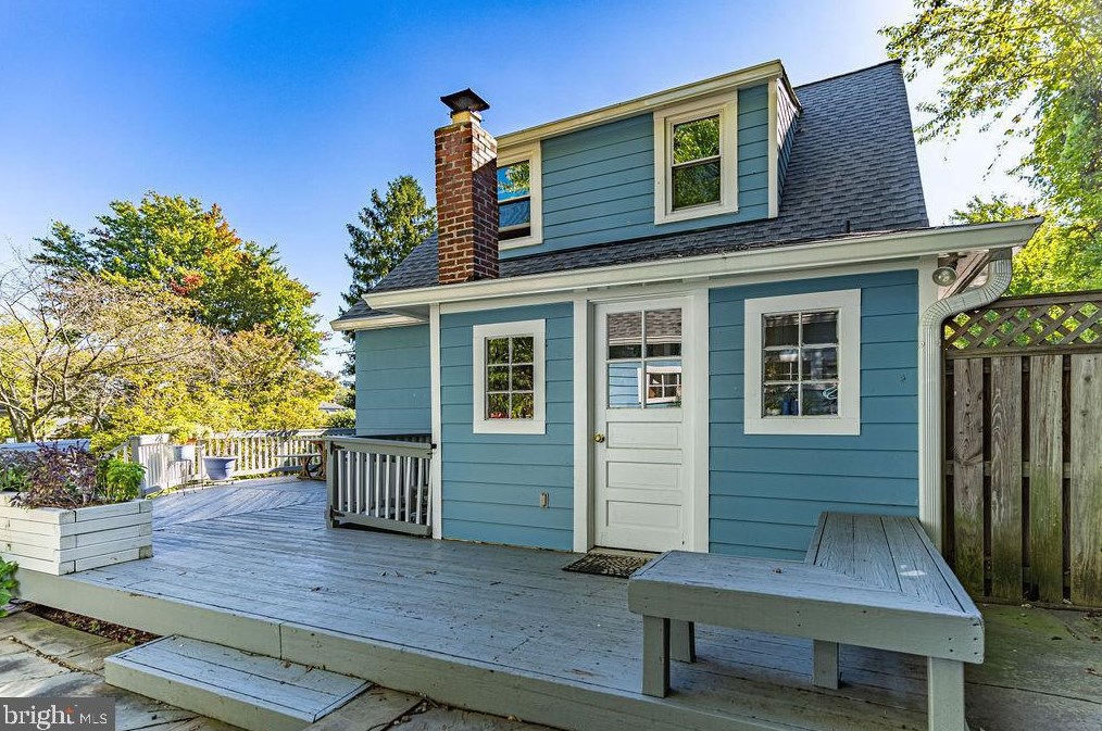 2828 Memorial St, Alexandria VA  22306-1742 exterior