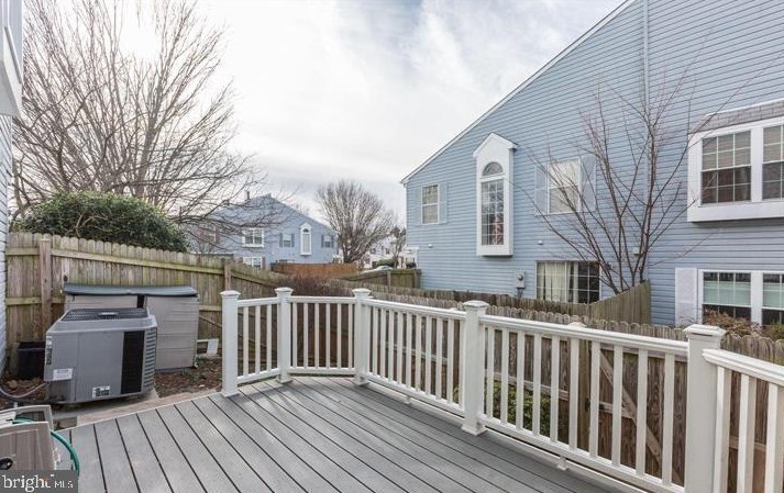 14005 Franklin Fox Dr, Centreville VA  20121-4800 exterior