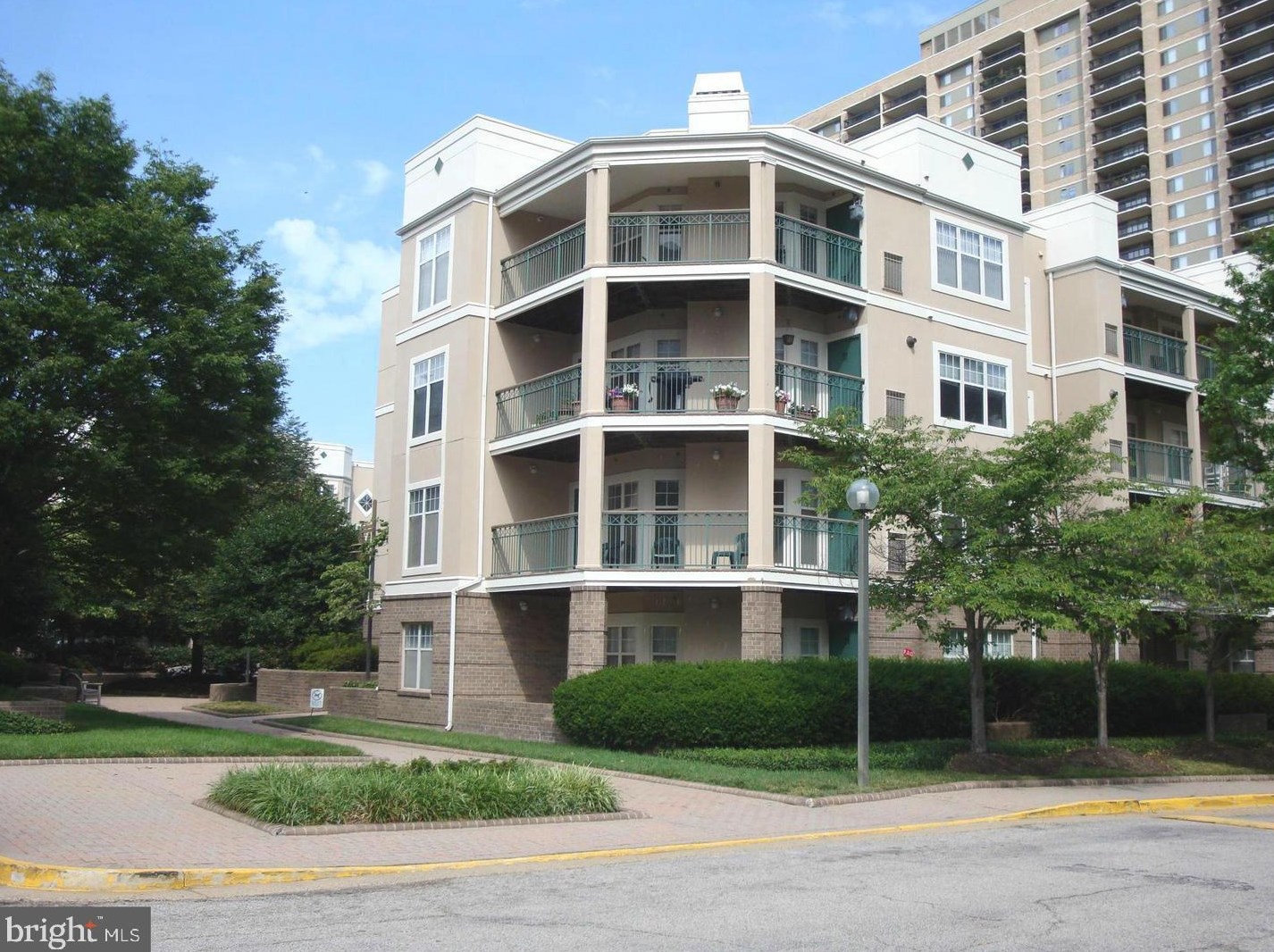 5573 Seminary Rd #103, Falls Church, VA 22041