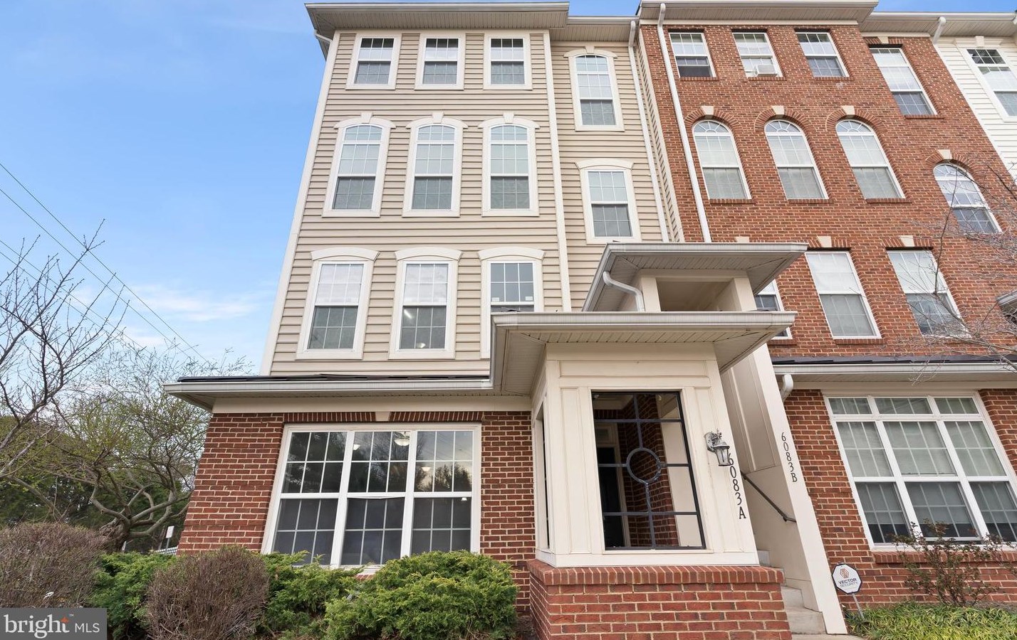 6083 Wicker Ln, Centreville, VA 20121-2214