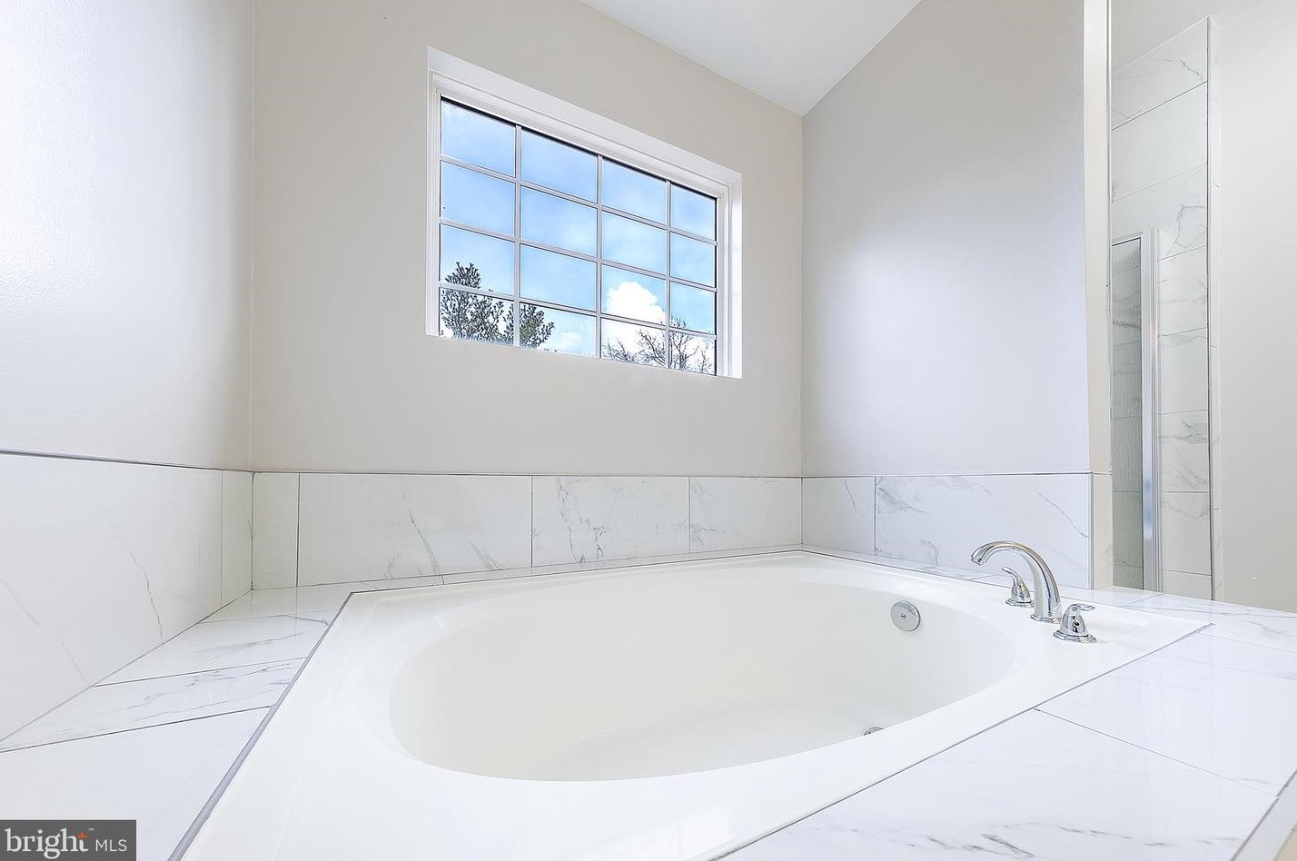 14219 Brenham Dr, Centreville, VA 20121