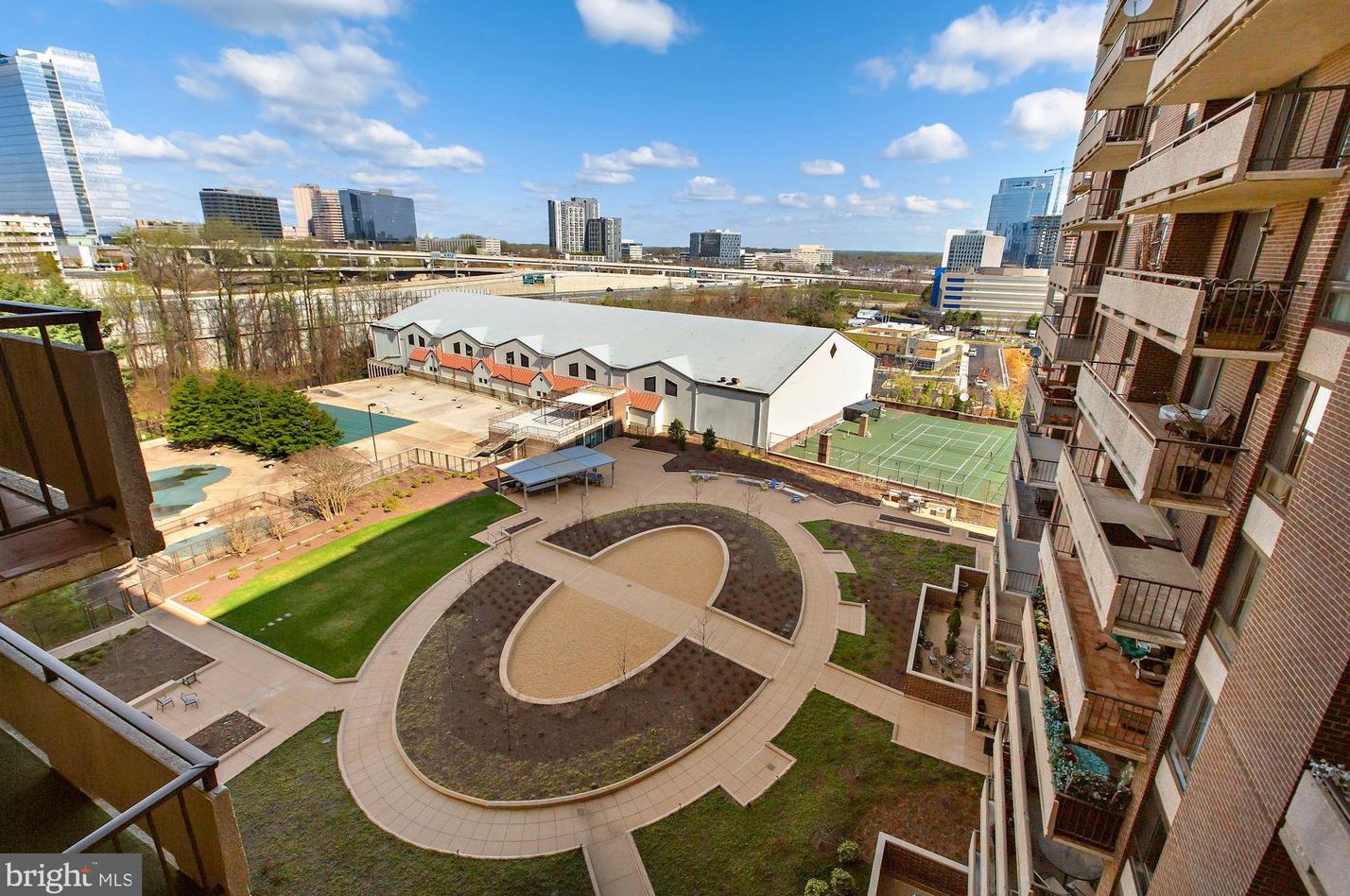 1800 Old Meadow Rd, Mc Lean VA  22102-1899 exterior