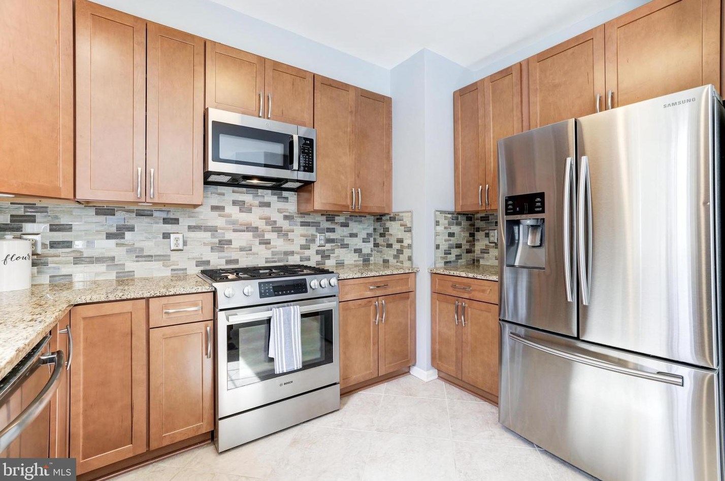 11411 Sunflower Ln, Fairfax VA  22030-6031 exterior