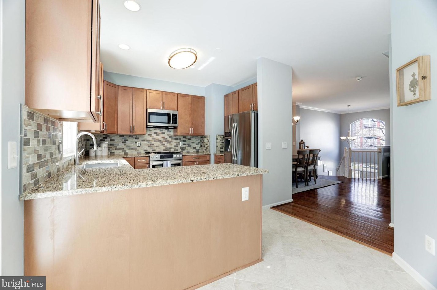 11411 Sunflower Ln, Fairfax VA  22030-6031 exterior