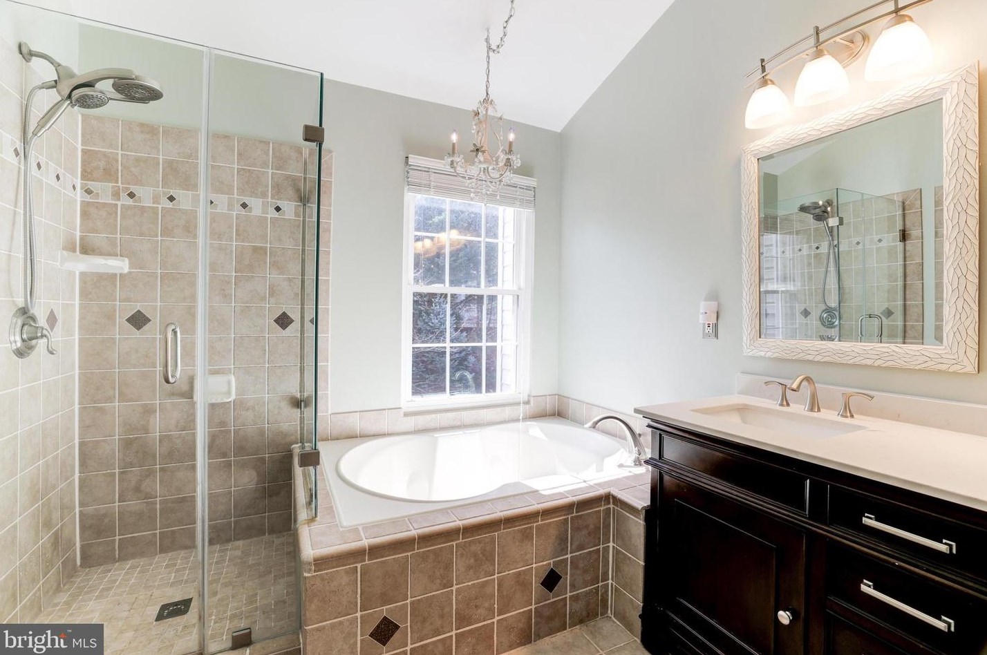 11411 Sunflower Ln, Fairfax VA  22030-6031 exterior