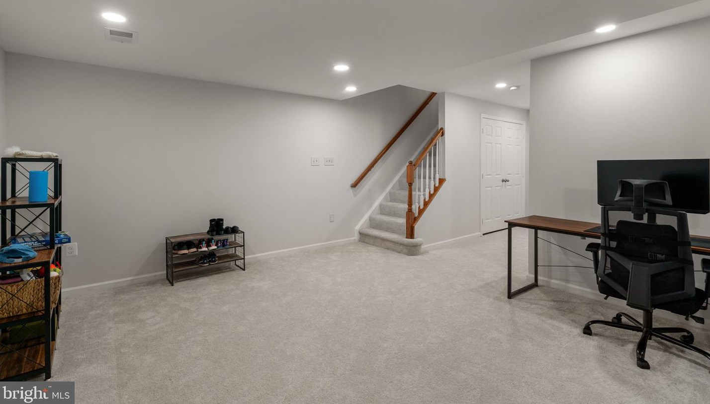 7710 Baird Ct, Lorton VA  22079-2100 exterior